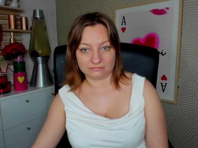 angelaLove13 Live Cam on BongaCams