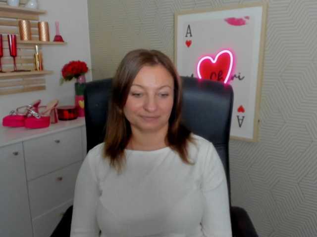 angelaLove13 live cam on BongaCams