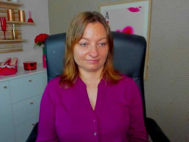 angelaLove13 live cam on BongaCams