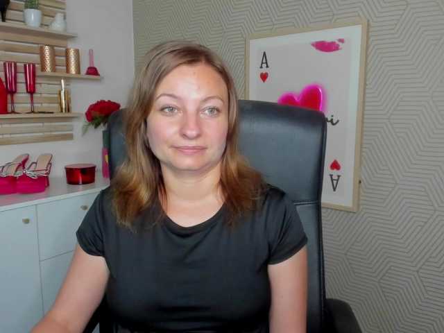 angelaLove13 live cam on BongaCams