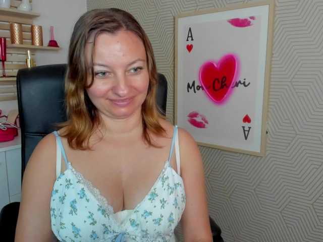 angelaLove13 live cam on BongaCams
