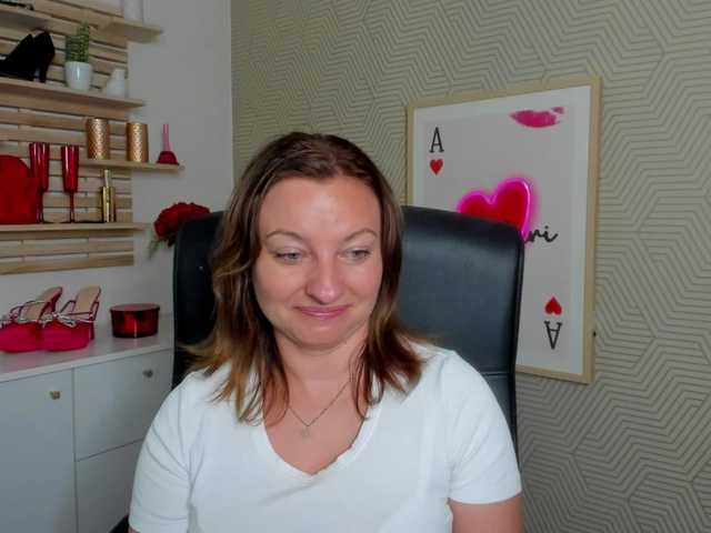 angelaLove13 live cam on BongaCams