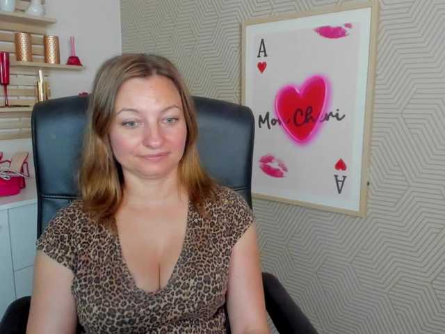 angelaLove13 live cam on BongaCams