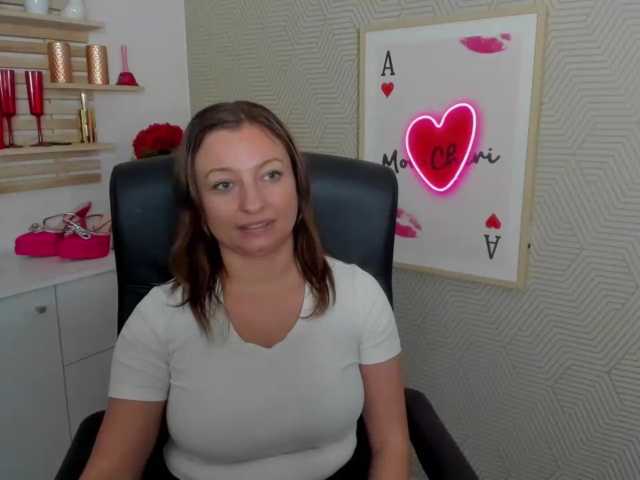 angelaLove13 live cam preview