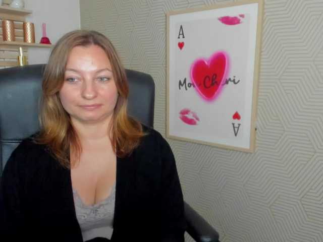 angelaLove13 live cam on BongaCams