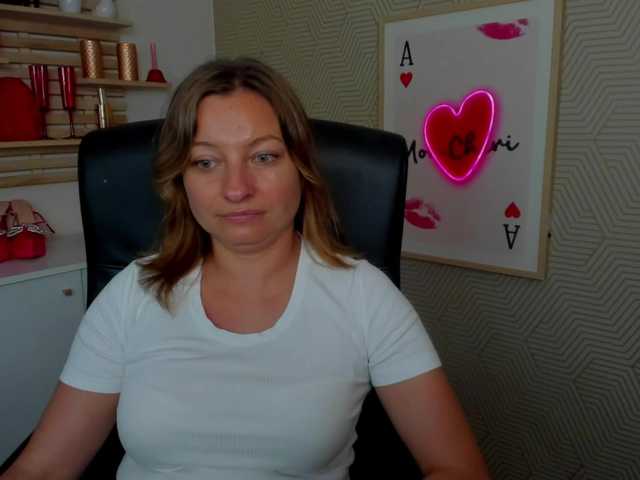 angelaLove13 live cam on BongaCams