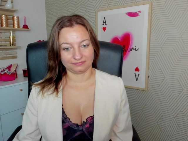 angelaLove13 live cam preview