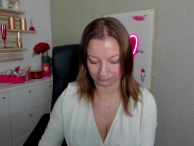 angelaLove13 live cam on BongaCams
