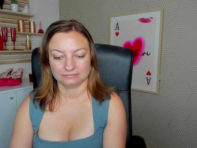 angelaLove13 live cam on BongaCams
