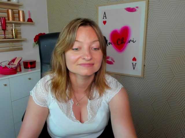angelaLove13 webcam