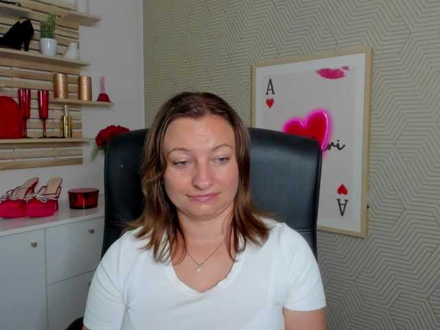 angelaLove13 live cam on BongaCams