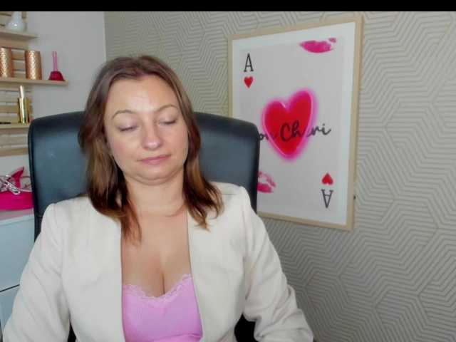angelaLove13 live cam on BongaCams