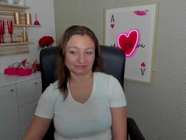 angelaLove13 live cam on BongaCams