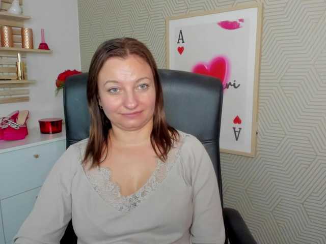 angelaLove13 live cam preview