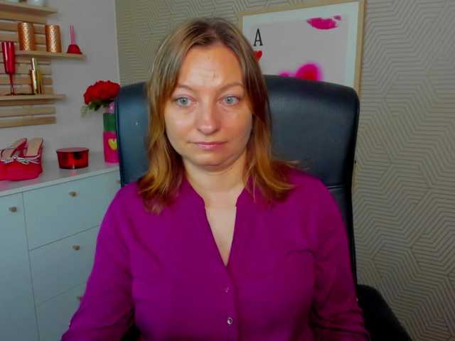 angelaLove13 live cam on BongaCams