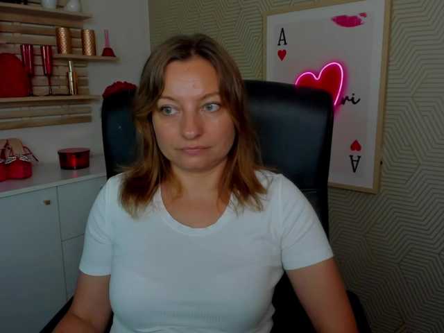 angelaLove13 live cam