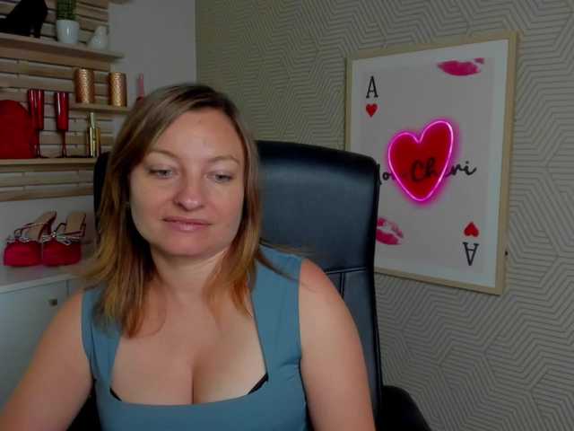 angelaLove13 live cam on BongaCams