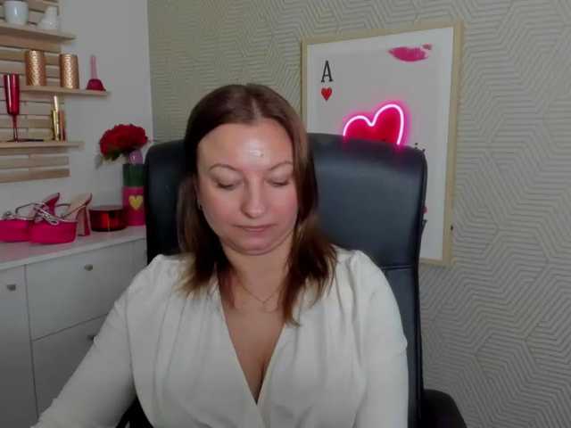 angelaLove13 live cam preview