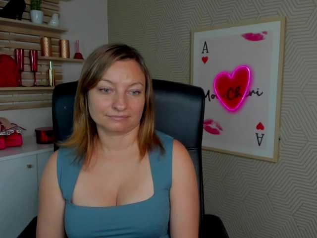 angelaLove13 live cam on BongaCams