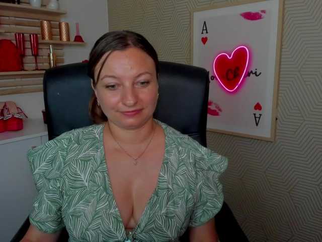 angelaLove13 live cam on BongaCams