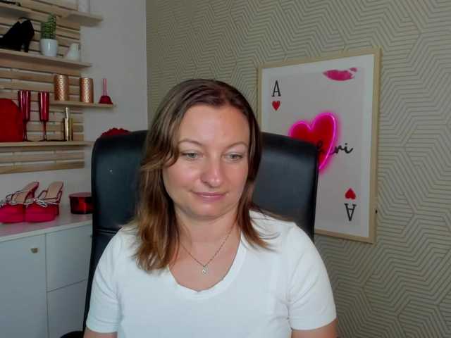 angelaLove13 live cam on BongaCams