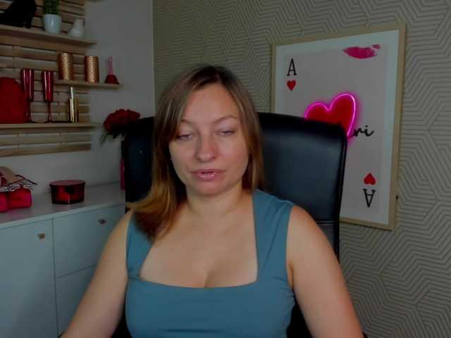 angelaLove13 live cam on UnifiedCams