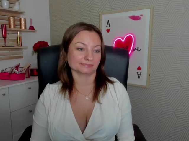 angelaLove13 live cam preview
