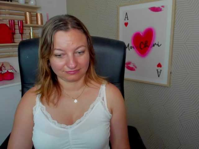 angelaLove13 live cam on BongaCams