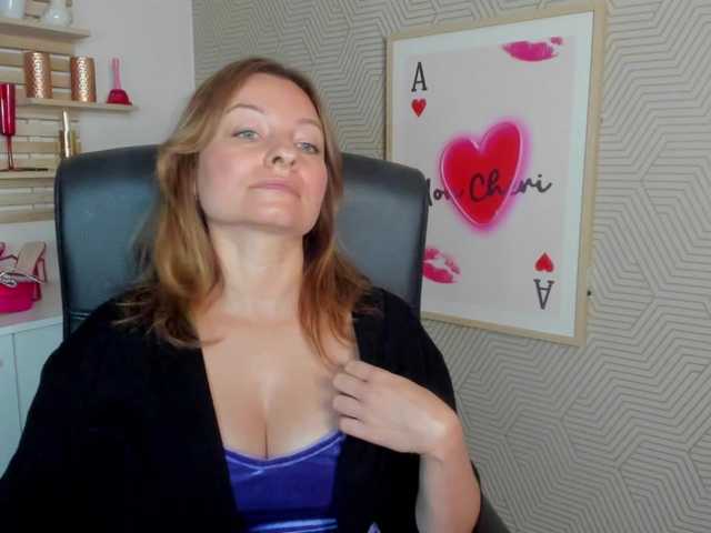 angelaLove13 live cam on BongaCams
