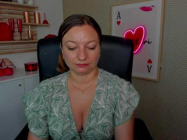 angelaLove13 live cam on BongaCams