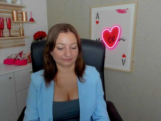 angelaLove13, live now on BongaCams