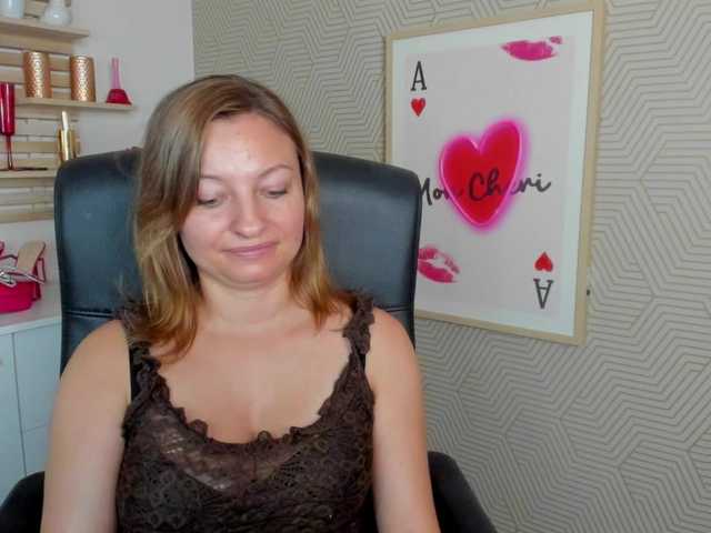 angelaLove13 live cam on BongaCams