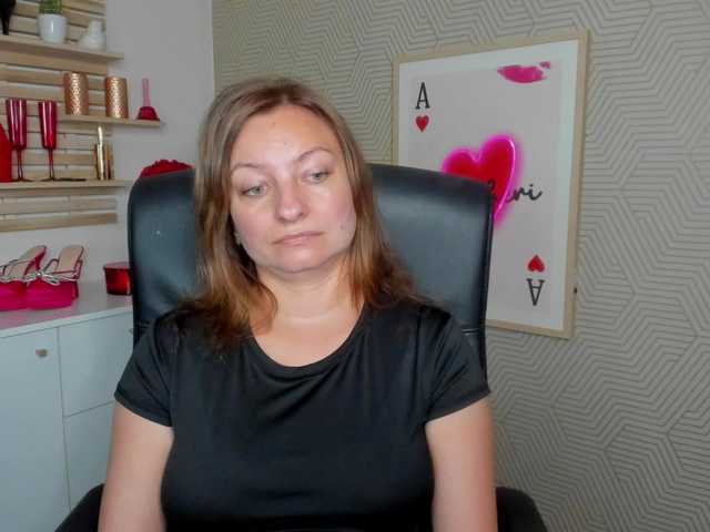 angelaLove13 live cam on BongaCams