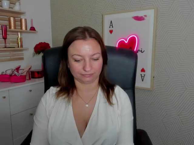 angelaLove13 live cam preview