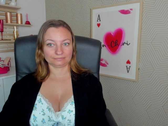 angelaLove13 live cam on BongaCams