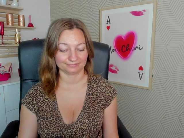 angelaLove13 live cam on BongaCams