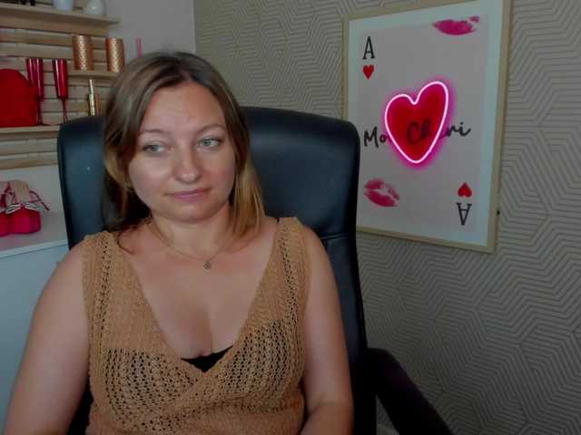 angelaLove13 live cam on BongaCams