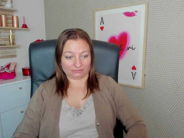 angelaLove13 live cam preview