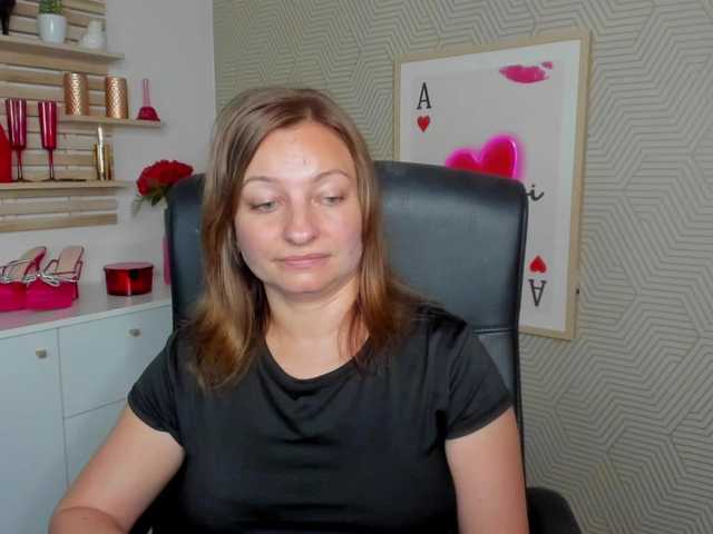 angelaLove13 live cam on BongaCams