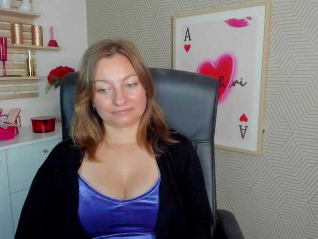 angelaLove13 live cam on BongaCams