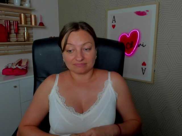 angelaLove13 live cam on BongaCams
