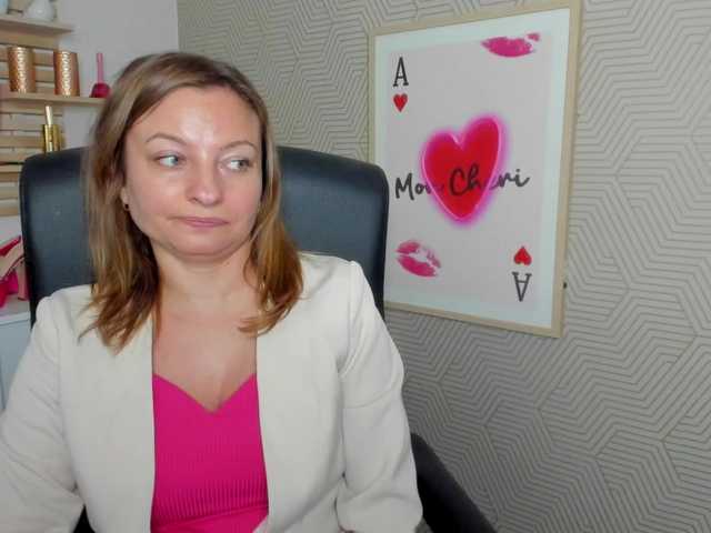 angelaLove13 live cam preview