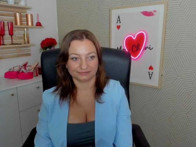 angelaLove13, live now on BongaCams