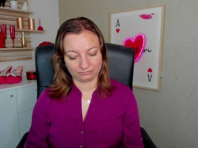 angelaLove13 live cam on BongaCams
