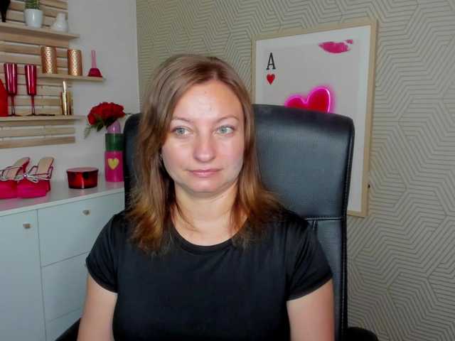 angelaLove13 live cam on BongaCams
