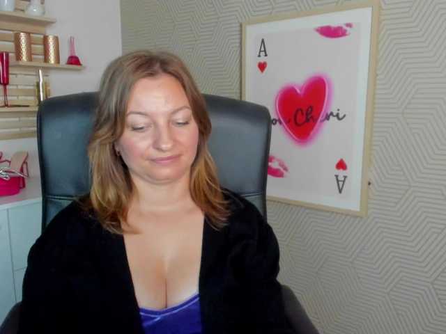 angelaLove13 live cam on BongaCams