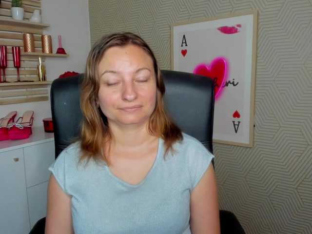 angelaLove13 live cam on BongaCams