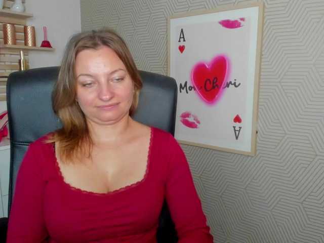 angelaLove13 live cam preview