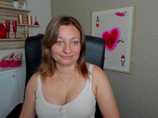 angelaLove13 live cam on BongaCams
