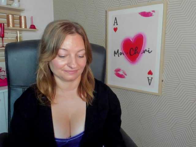 angelaLove13 live cam on BongaCams